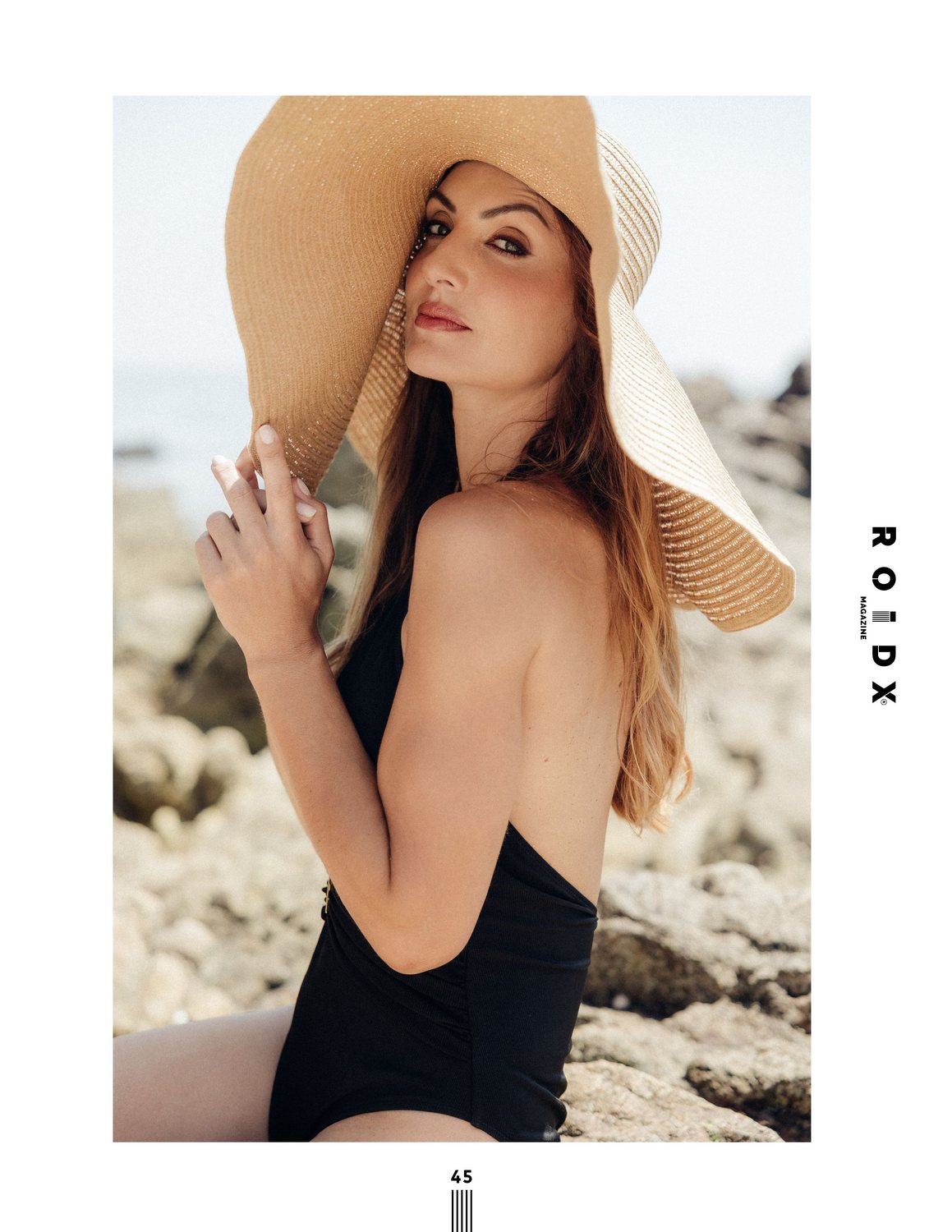 Page du magazine Roidx, maquillage éditorial en bord de mer